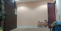 one single room for rent in 4 BHK apartment
