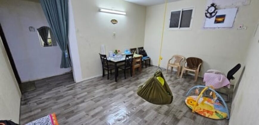 Room Available in 3BHK apartment near shamacy hospital