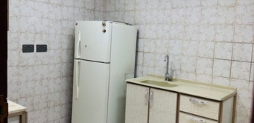 Furnished 2 BHK Flat in Riyadh – Ground Floor, Near Highway