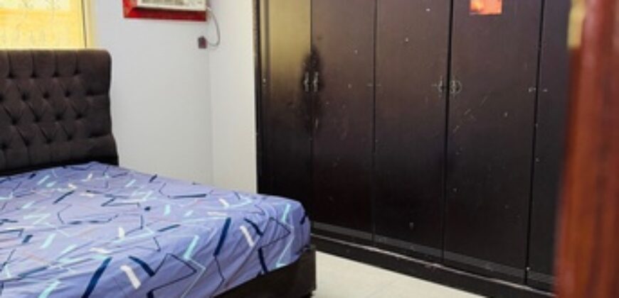 Furnished 2 BHK Flat in Riyadh – Ground Floor, Near Highway