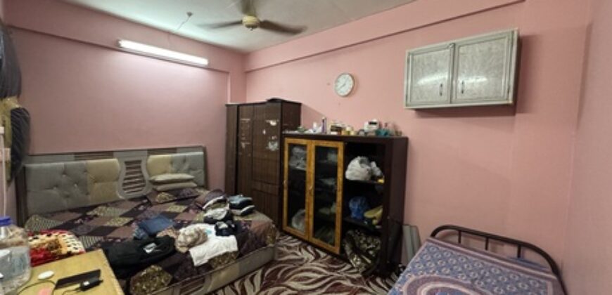 2BHK Flat for Sale in Riyadh with Household Items – SAR 40K