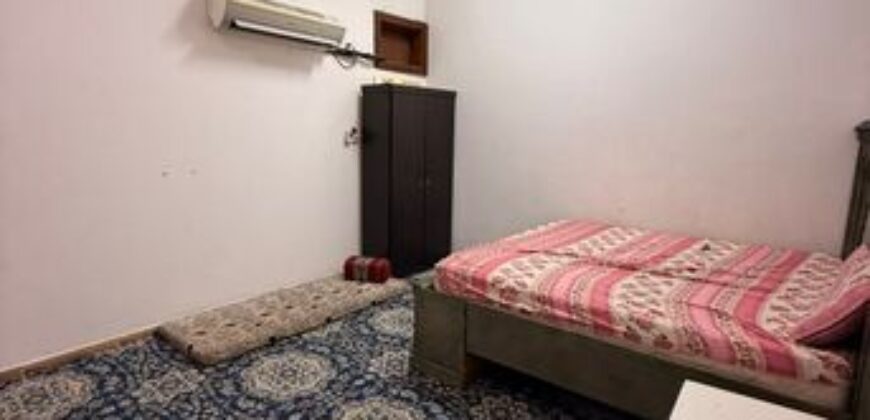 1BHK Semi-Furnished Apartment in Thuqbah – SAR 1,300/Month