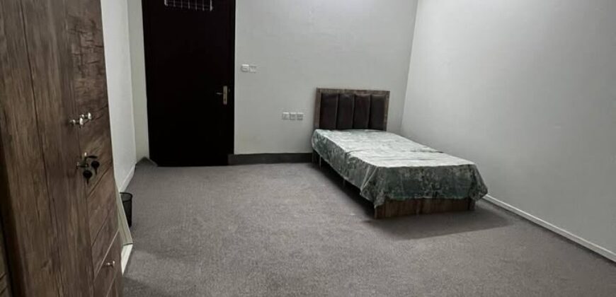 Furnished Room Available for Executive Bachelor
