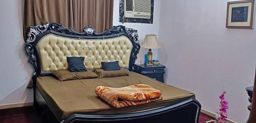 Fully Furnished Room Available for Executive Bachelor at Exit 5, Al-massif