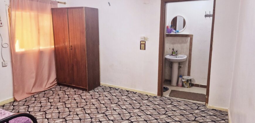 Furnished Room Near Market Hara Wazarat for Rent-SAR 800/Month