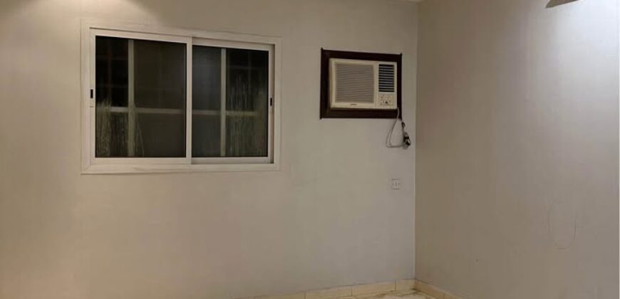 900/per month for single executive bachelor Exit 28 Riyadh