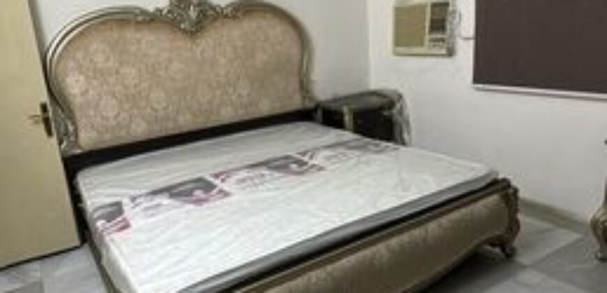 Spacious Furnished Studio Flat for Rent in Malaz – SAR 2,000/Month