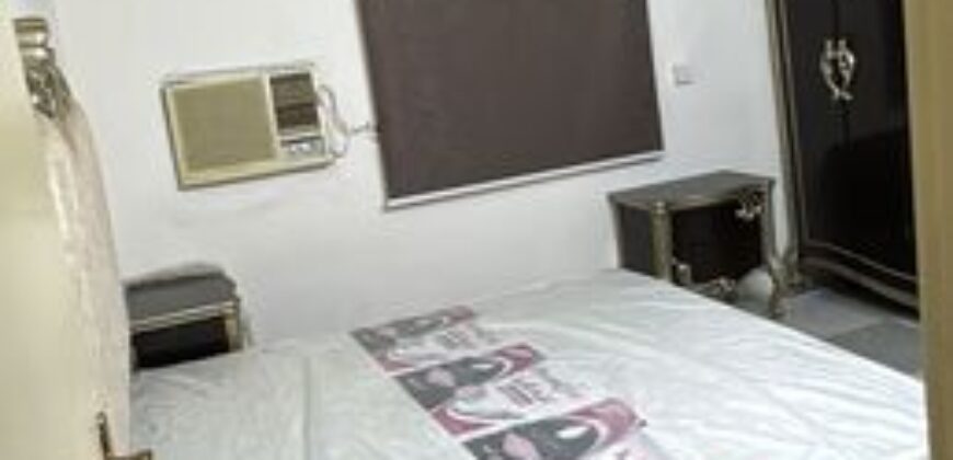 Spacious Furnished Studio Flat for Rent in Malaz – SAR 2,000/Month