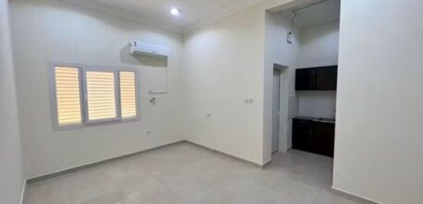 1 Bedroom Studio for Rent in Al Yarmook District – SAR 15,000/Year